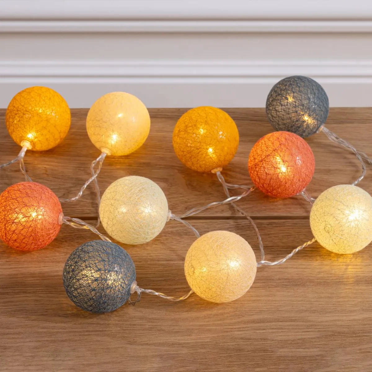 Atmosphera Guirlandes, Boîtes Lumineuses|Guirlandes*Guirlande LED 10 boules "Oya", pile Modèle1