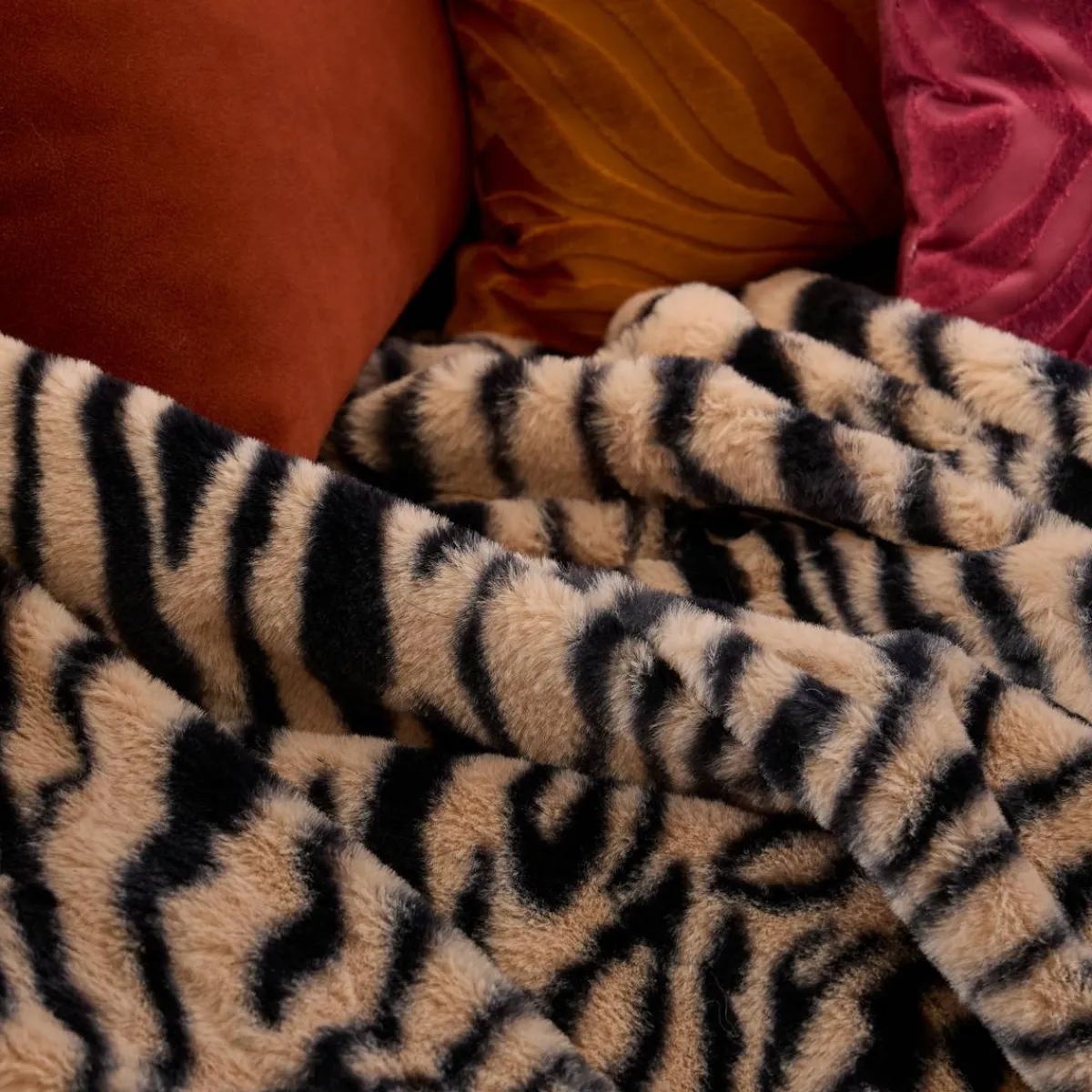 Atmosphera Plaids Fausse Fourrure*Plaid fausse fourrure imprimé "Orana" Grisardoise